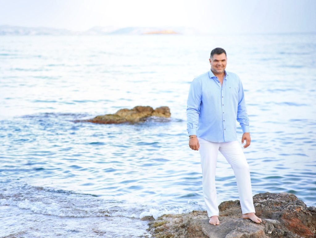 Δημήτρης Παπανικολάου: «Ο αυτισμός δεν είναι πρόβλημα υγείας, είναι μια διαφορετική καλωδίωση του εγκεφάλου»