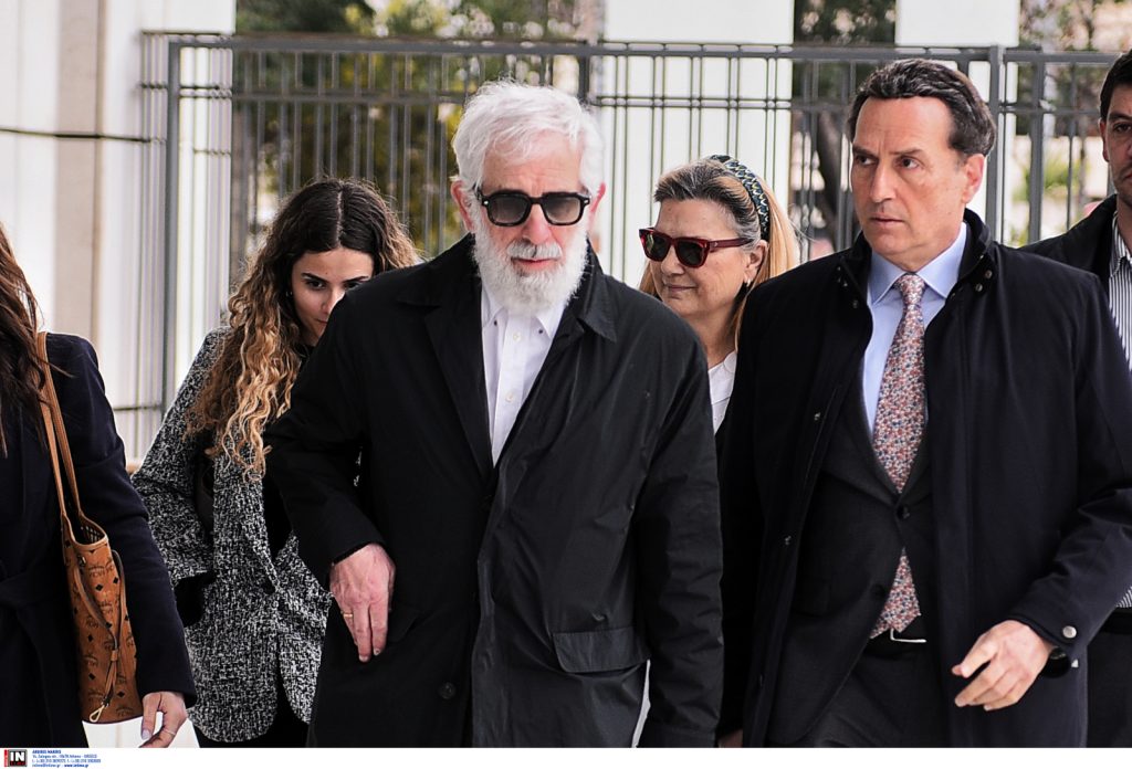 Δίκη Φιλιππίδη: Στο βήμα του μάρτυρα η σύζυγός του – Τι είπε ο δικηγόρος του