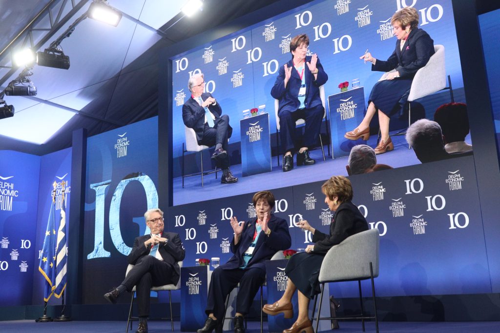Κλάπα στο Delphi Economic Forum X: Μειοψηφία δικαστών συμπεριφέρονται με συντεχνιακή αντίληψη