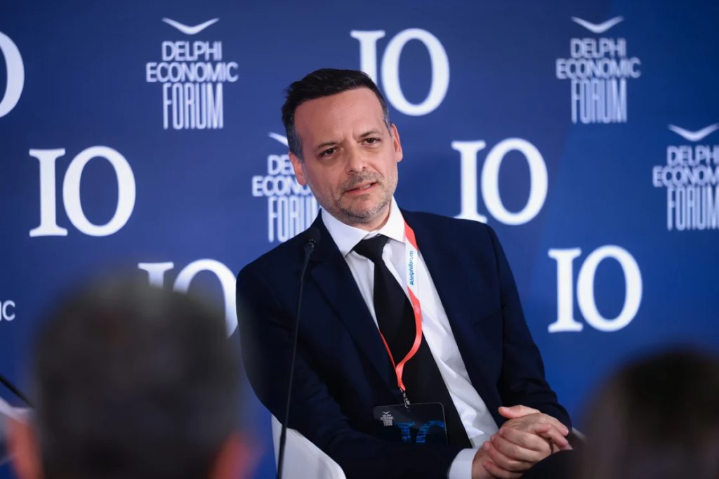 Χάρης Δούκας στο Delphi Economic Forum X: «Στην Αθήνα πρέπει να δράσουμε σαν να ήταν η Βαρκελώνη»