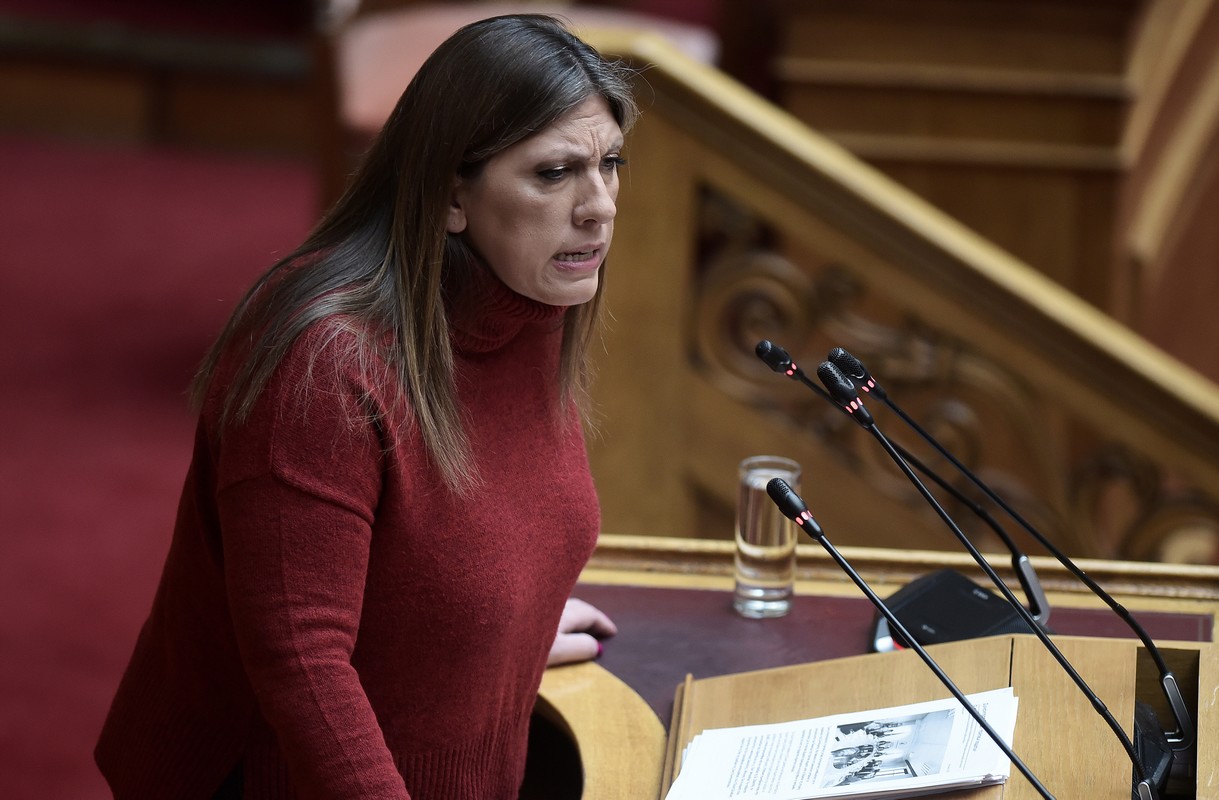Κωνσταντοπούλου: «Έγινε στα μουλωχτά» – Κακλαμάνης: «Τα σόου σας να τα κάνετε αλλού» Κωνσταντοπούλου: «Έγινε στα μουλωχτά» – Κακλαμάνης: «Τα σόου σας να τα κάνετε αλλού»