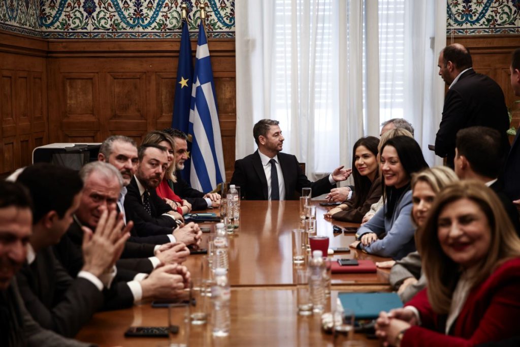 ΠαΣοΚ: Ομόφωνα υπέρ της παραπομπής Τριαντόπουλου ψήφισε η Κ.Ο.