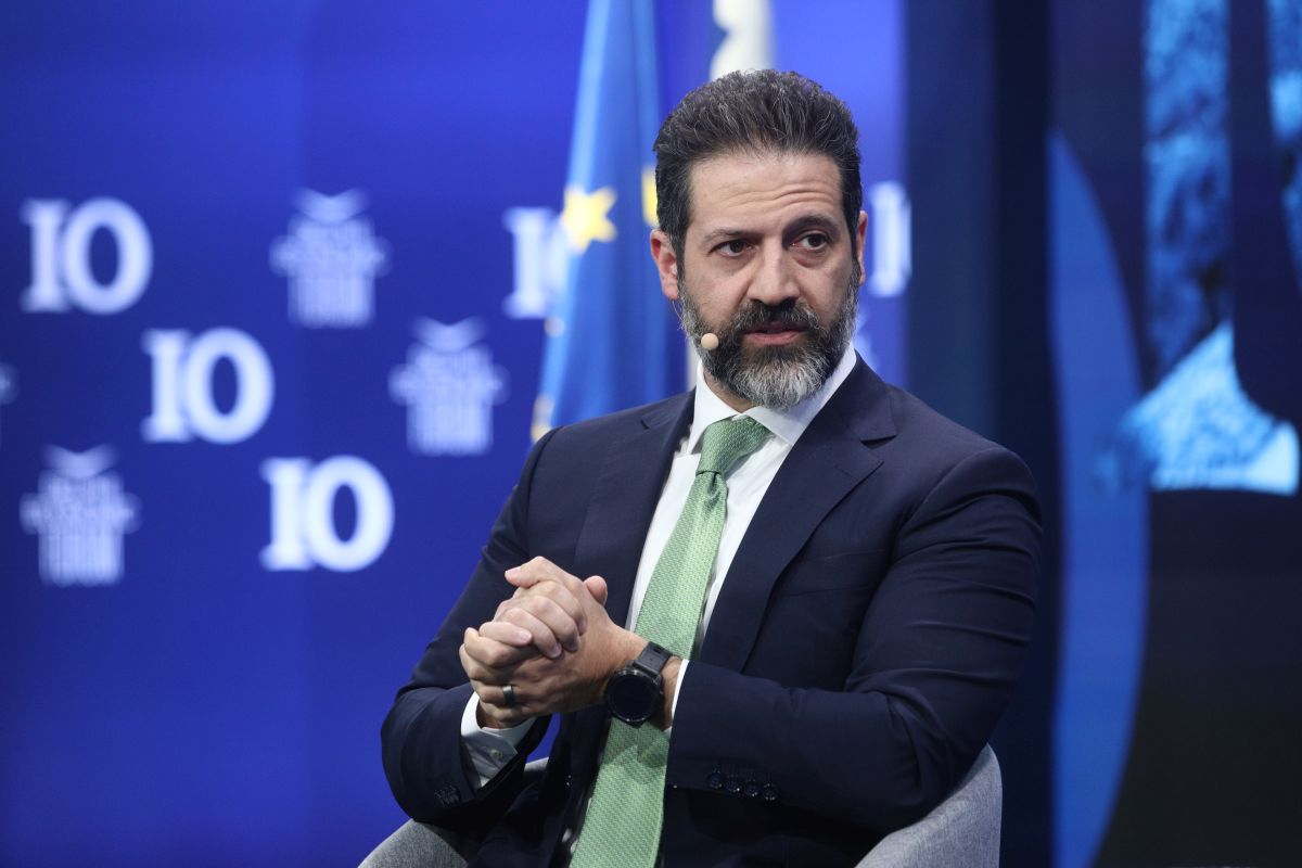 Qubad Talabani στο Delphi Forum: Προς σχηματισμό κυβέρνησης το Κουρδιστάν Qubad Talabani στο Delphi Forum: Προς σχηματισμό κυβέρνησης το Κουρδιστάν