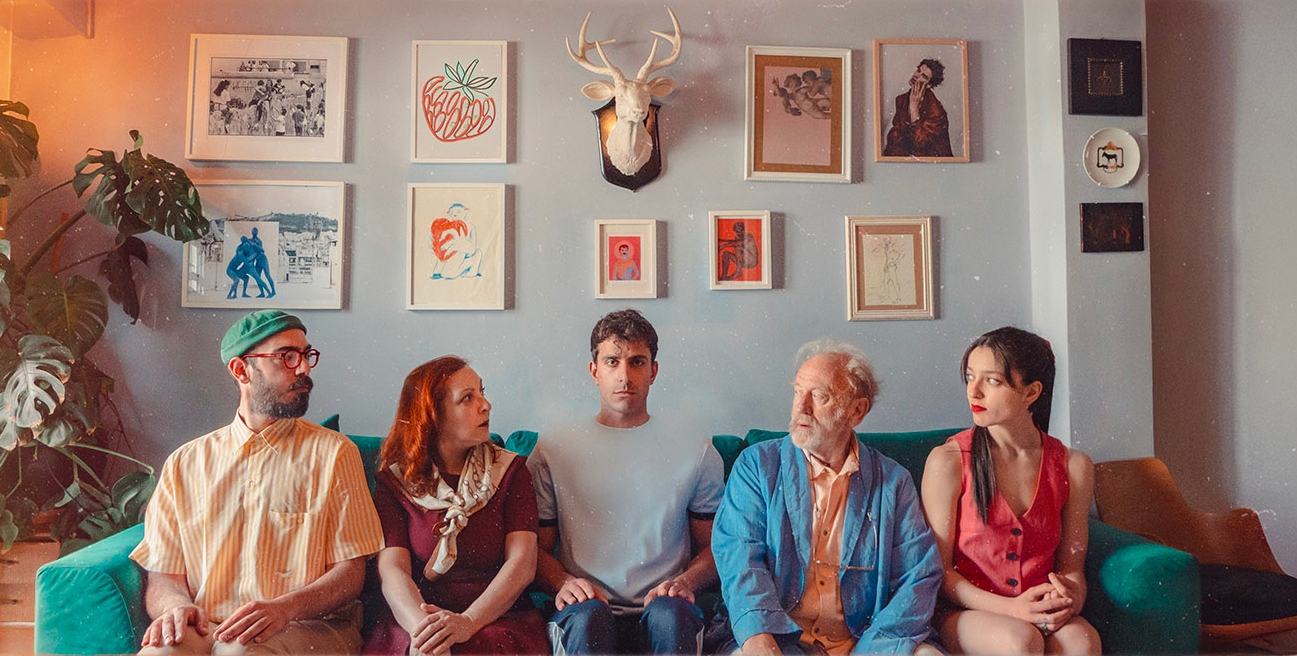 15 θεατρικές παραστάσεις που ανυπομονούμε να δούμε μετά το Πάσχα