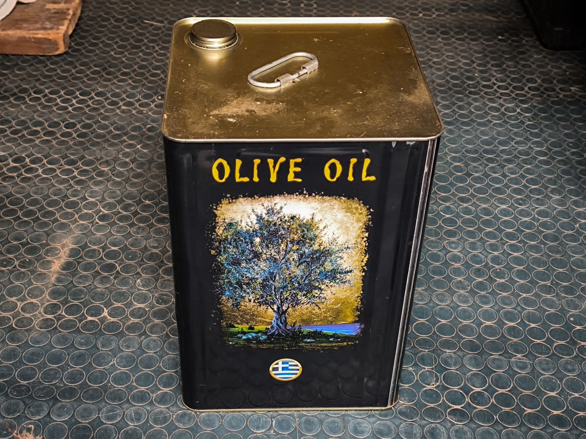 Ελαιόλαδο: Ετσι θα μπει φρένο στη νοθεία – Έλεγχος με… δακτυλικά αποτυπώματα