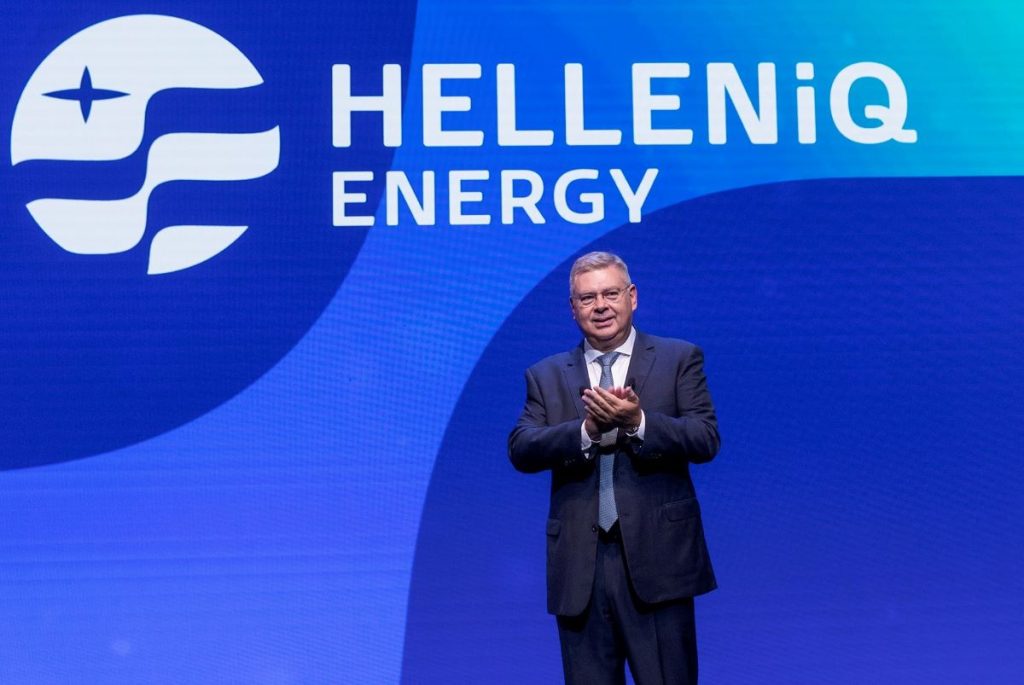 Νέες επενδύσεις από την HELLENiQ ENERGY – Πού και γιατί «ρίχνει» 4 δισ. την επόμενη πενταετία