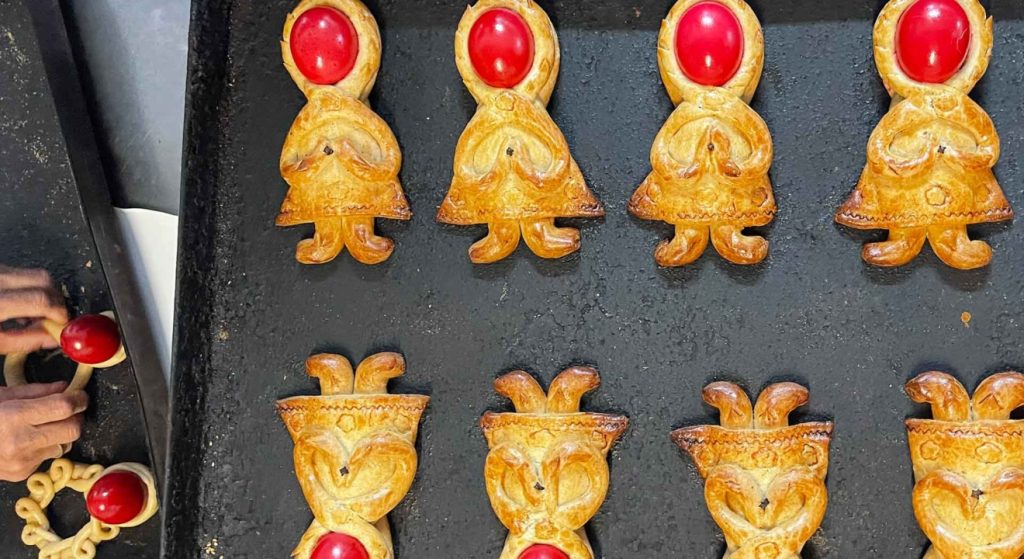 Φτιάχνουμε πασχαλινές ροδίτικες «αυγούλες», ένα γλυκό πραγματικό κέντημα