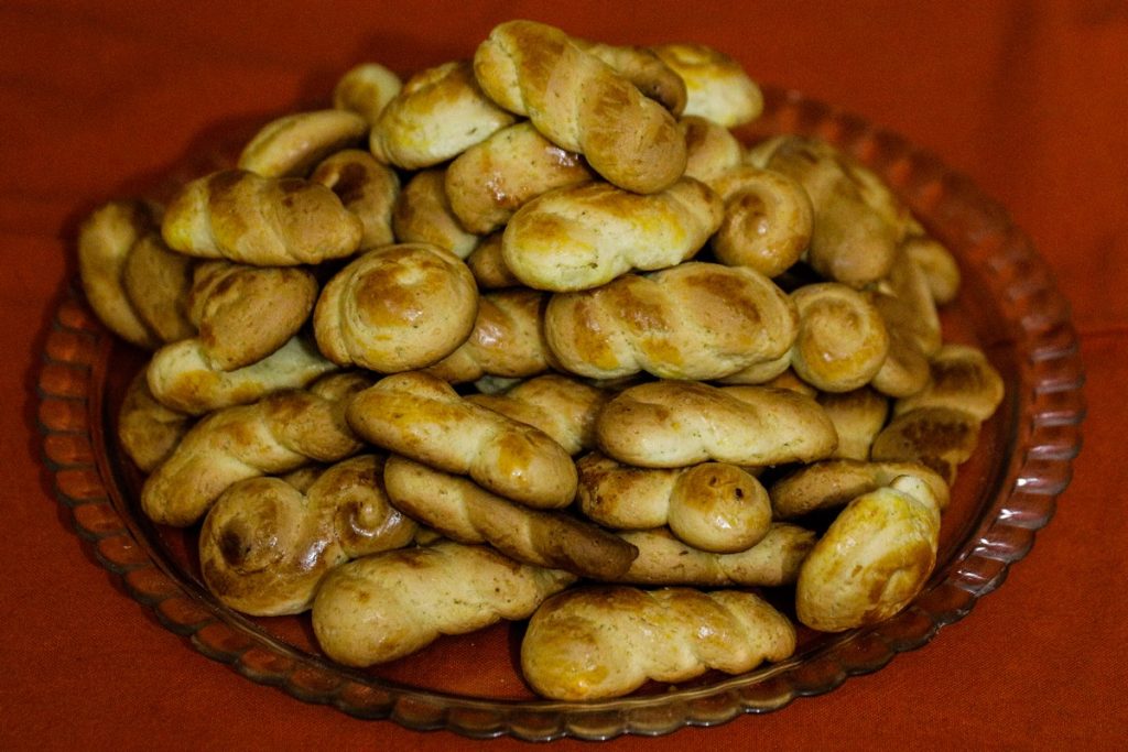 Αργυρώ Μπαρμπαρίγου: Τα μυστικά της για τα καλύτερα πασχαλινά κουλουράκια