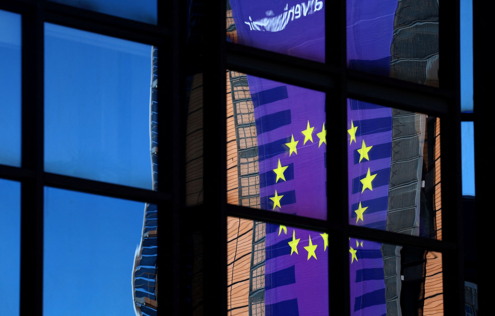 Αρνητική εικόνα για τη σημερινή ΕΕ – Πραγματική ενοποίηση θέλουν οι πολίτες Αρνητική εικόνα για τη σημερινή ΕΕ – Πραγματική ενοποίηση θέλουν οι πολίτες