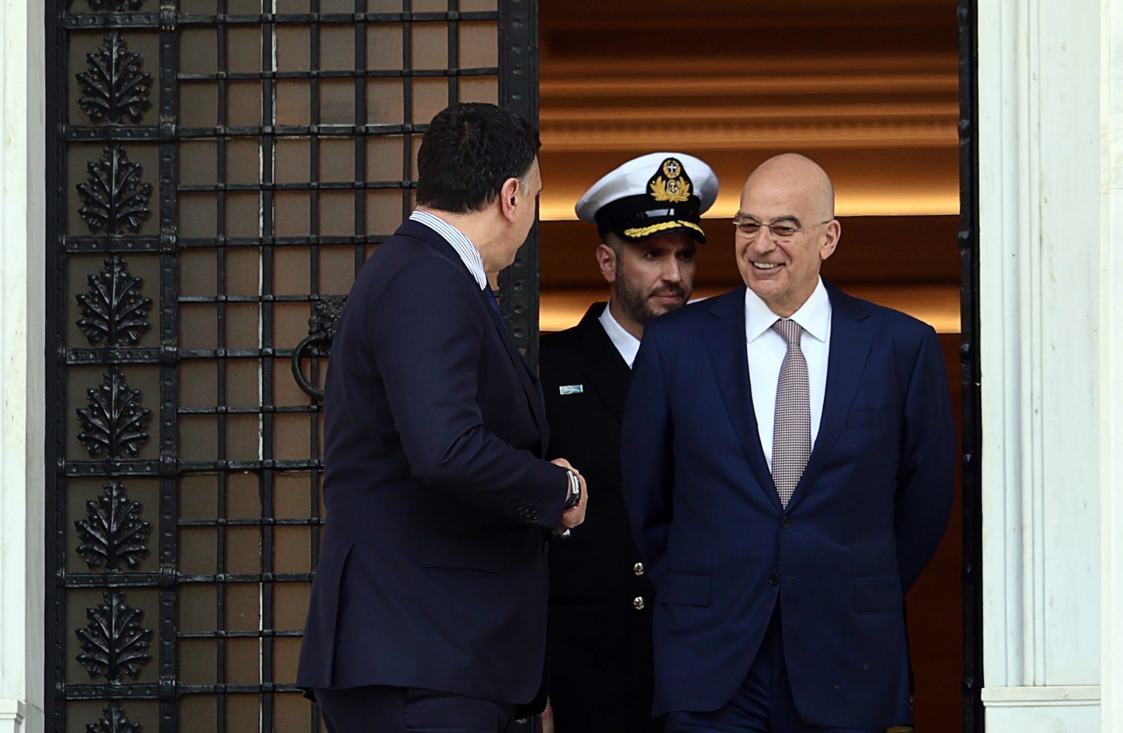 Δένδιας μετά το ΚΥΣΕΑ: Τα θέματα Εθνικής Αμυνας να μείνουν εκτός της υπαρξιακής αγωνίας των κομμάτων Δένδιας μετά το ΚΥΣΕΑ: Τα θέματα Εθνικής Αμυνας να μείνουν εκτός της υπαρξιακής αγωνίας των κομμάτων