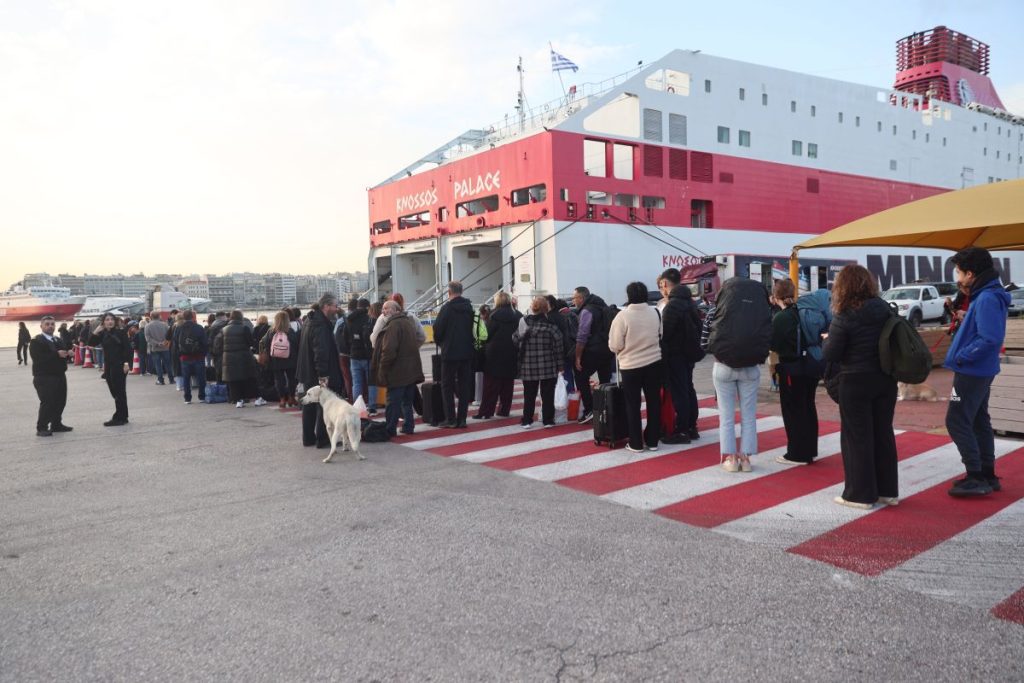 Πάσχα: Γεμάτα φεύγουν τα πλοία – Δεν αναμένονται αυξήσεις στα εισιτήρια