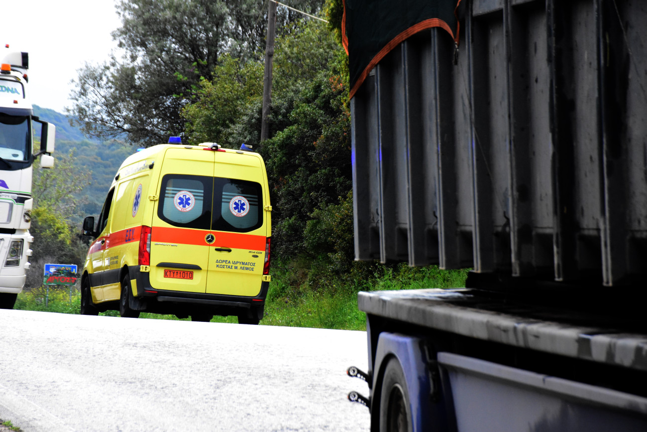 Φωκίδα: Νεκρή 27χρονη σε τροχαίο – Έπεσε με το όχημά της σε γκρεμό