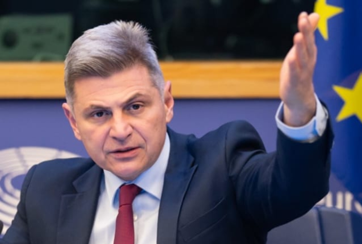 Φαραντούρης για Θαλάσσιο Χωροταξικό Σχεδιασμό: Στηρίζω, αλλά η αναβλητικότητα κοστίζει Φαραντούρης για Θαλάσσιο Χωροταξικό Σχεδιασμό: Στηρίζω, αλλά η αναβλητικότητα κοστίζει
