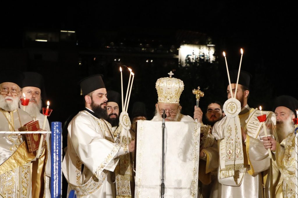 Ανάσταση: Με κατάνυξη γιορτάστηκε σε όλη την Ελλάδα