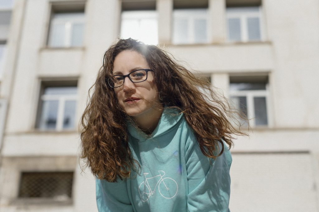 Η Nefeli Walking Undercover πιστεύει πως «τα social media είναι δίκοπο μαχαίρι»