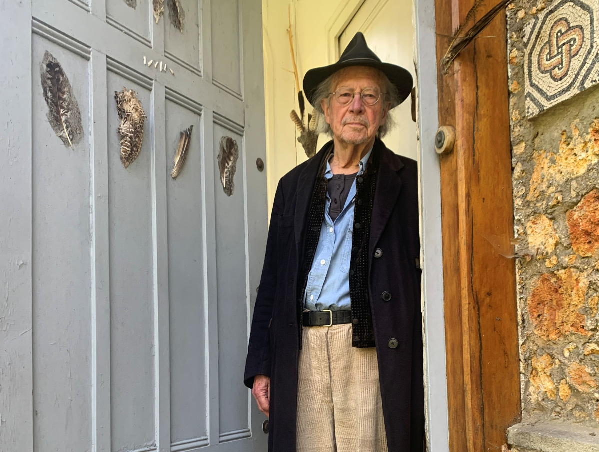 Πέτερ Χάντκε: Τα περισσότερα παράσιτα της ανθρωπότητας ζουν γύρω από την τέχνη και δεν έχουν ιδέα