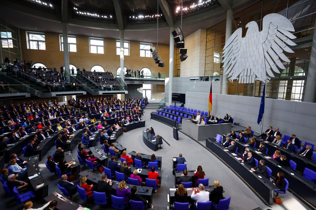 «Αν η Τουρκία έρθει σε σύγκρουση με την Ελλάδα θα τα βάλει με ολόκληρη την ΕΕ»- Ο Γίργκεν Χαρντ στο ΒΗΜΑ