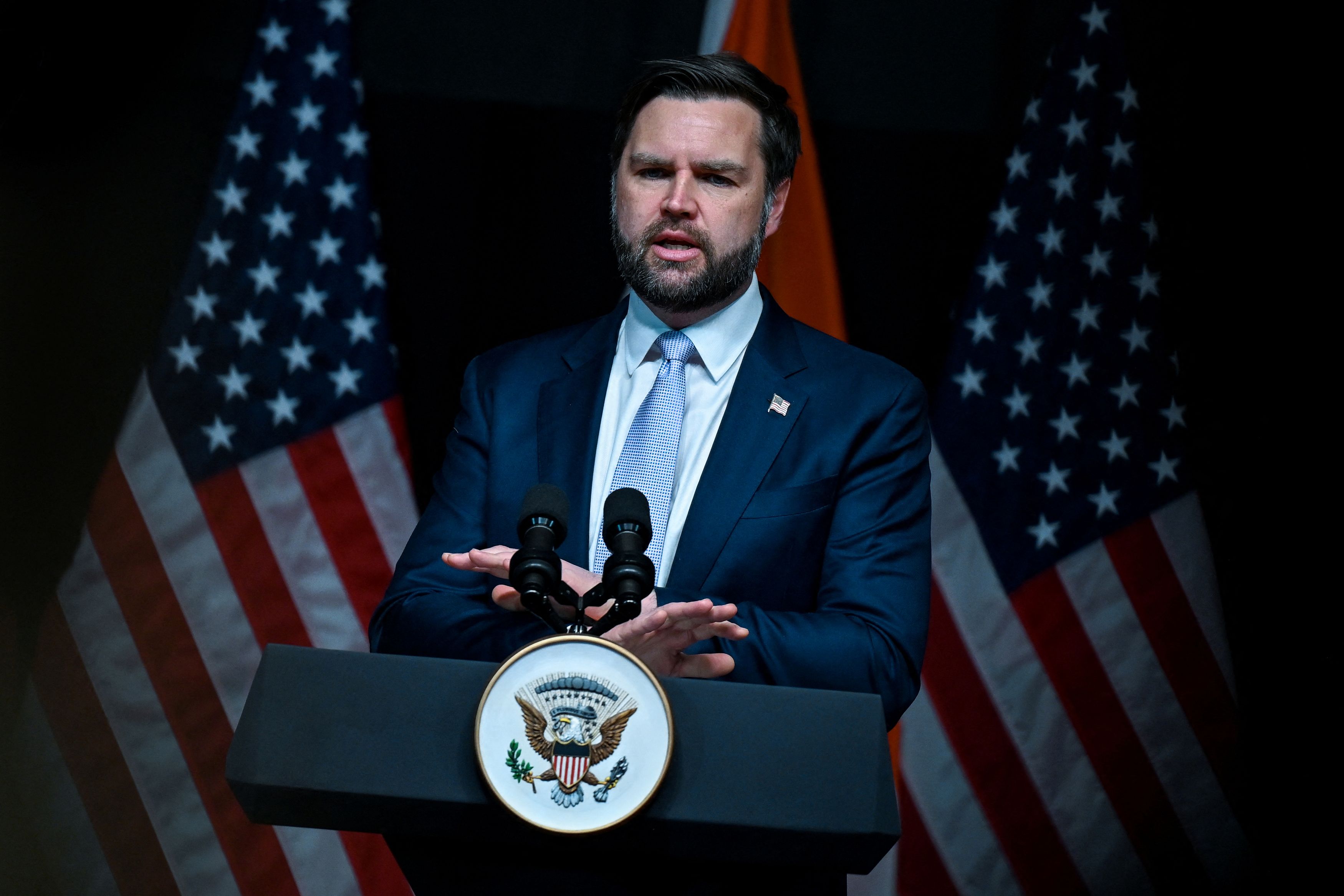 Τελεσίγραφο Βανς στην Ουκρανία – Έντονες αντιδράσεις από Παρίσι και Λονδίνο