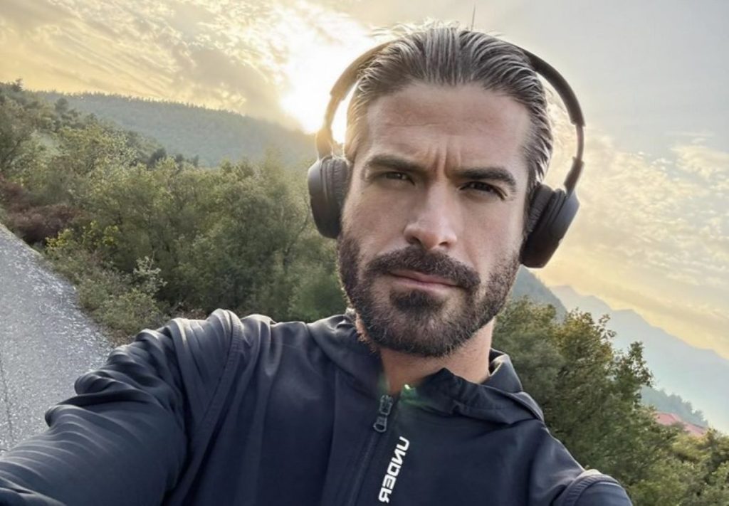 Άρης Μουγκοπέτρος: Θα παρουσιαστεί αυτοβούλως στις Αρχές ο άνδρας που του έδωσε την κροτίδα