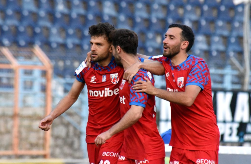 Super League: Ο Βόλος έσπρωξε τη Λαμία στον γκρεμό