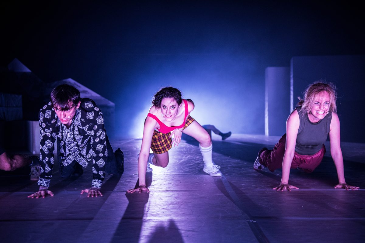 «Η κακοποίηση του σκύλου ως αλληγορία για τα σκάνδαλα συγκάλυψης» – Ο Ανέστης Αζάς στο ΒΗΜΑ