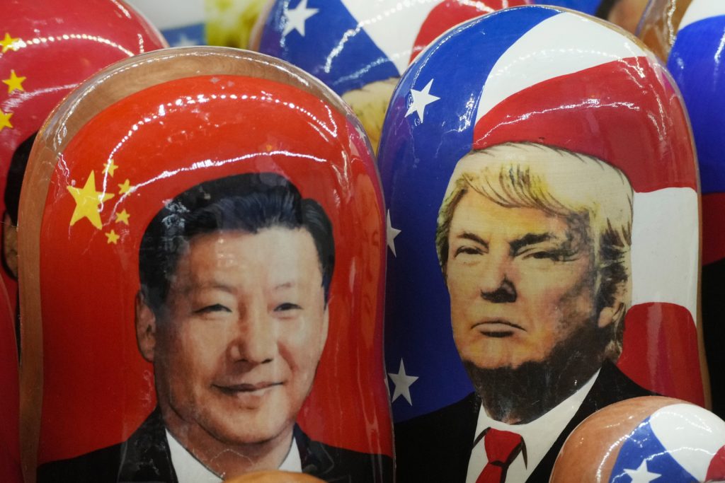 Εμπορικός πόλεμος: Βήμα πίσω και από την Κίνα στους δασμούς – Τα προϊόντα που εξαιρεί