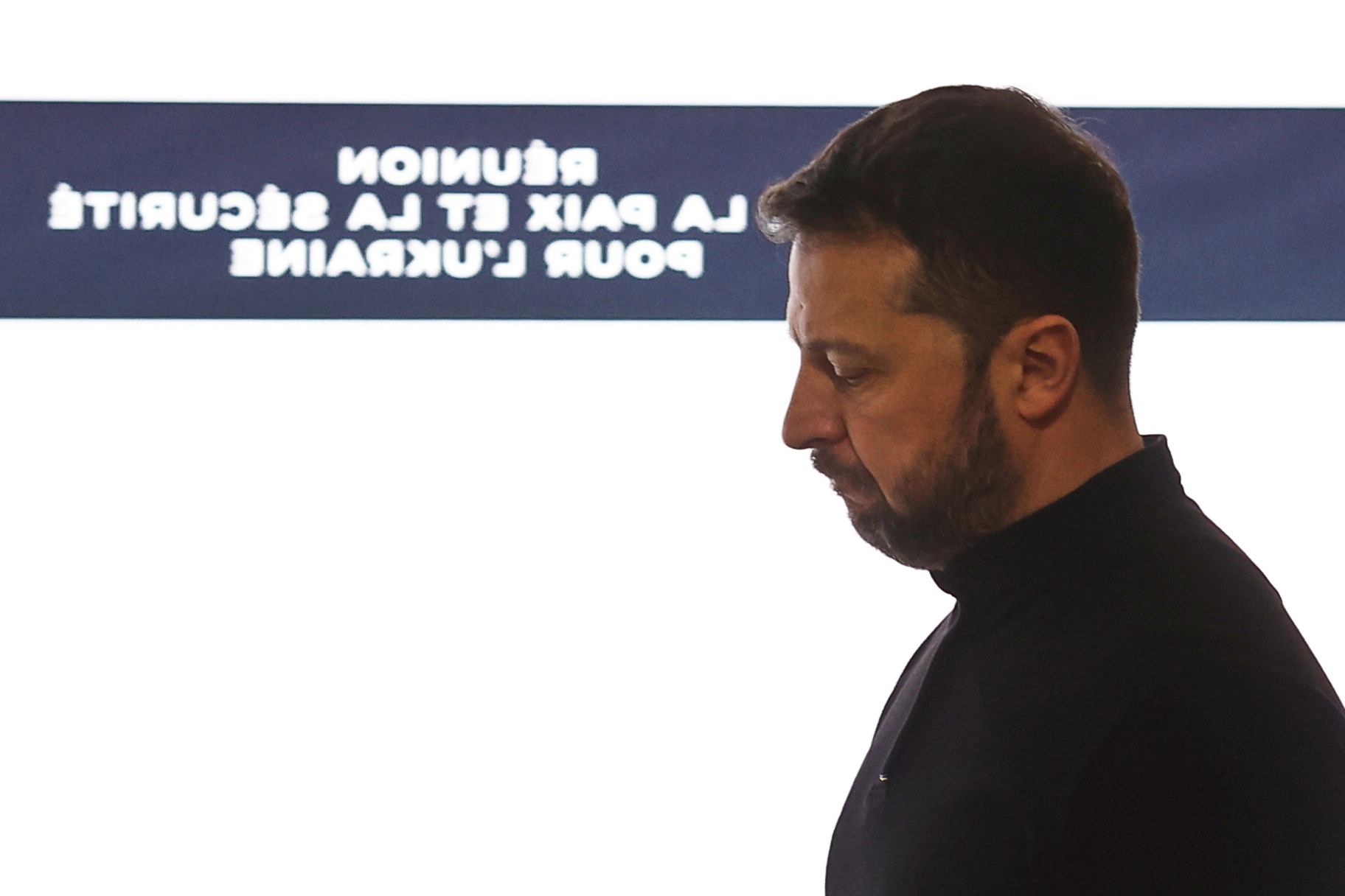 Ουκρανία: Μπροστά σε «οδυνηρές αποφάσεις» ο Ζελένσκι – Το σενάριο για παραχώρηση εδαφών Ουκρανία: Μπροστά σε «οδυνηρές αποφάσεις» ο Ζελένσκι – Το σενάριο για παραχώρηση εδαφών