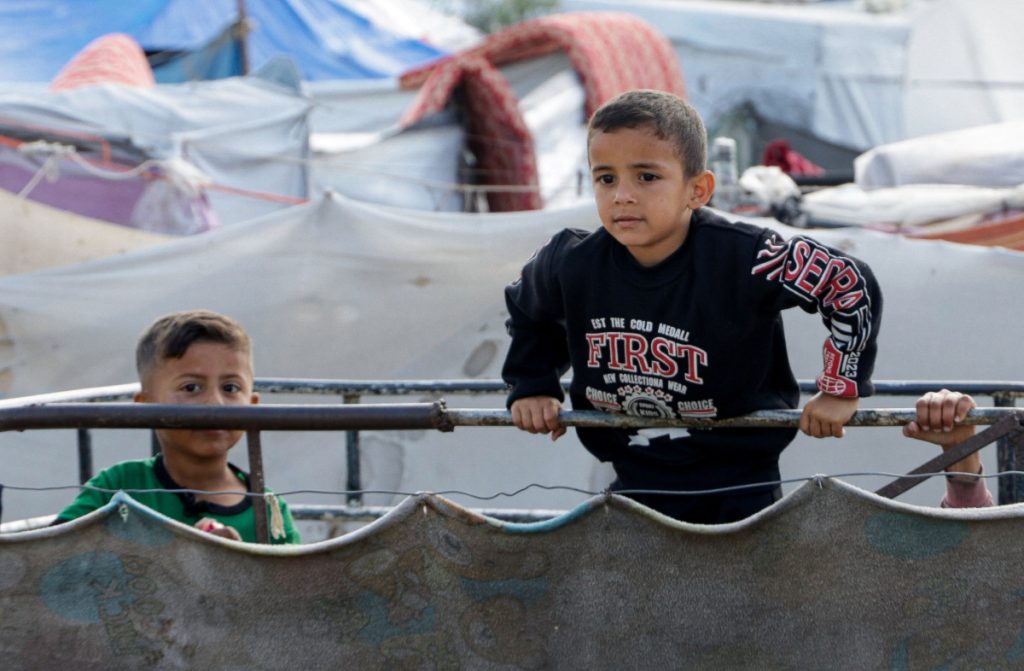 Γάζα: «Εξαντλήθηκαν όλα τα αποθέματα τροφίμων»