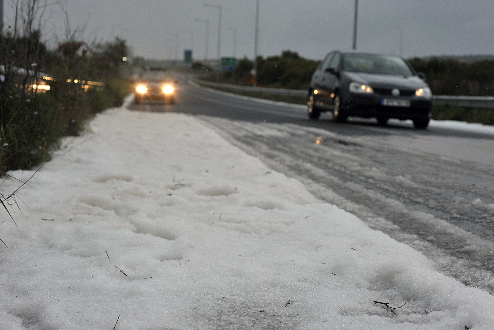 Καταιγίδα με χαλάζι: Έκλεισε η εθνική Βόλου – Λάρισας