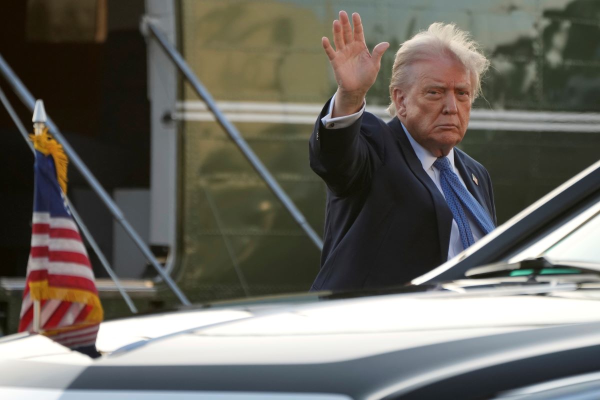 Δημοσκόπηση CNN: Ο Τραμπ έχει τη χαμηλότερη αποδοχή προέδρου εδώ και τουλάχιστον 70 χρόνια Δημοσκόπηση CNN: Ο Τραμπ έχει τη χαμηλότερη αποδοχή προέδρου εδώ και τουλάχιστον 70 χρόνια