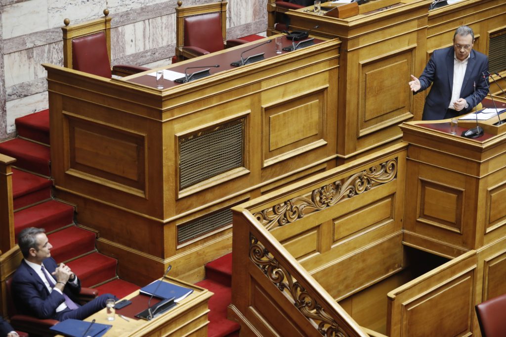 Βουλή: Ο Φάμελλος ζητά απαντήσεις από τον Μητσοτάκη για ακρίβεια και στέγη