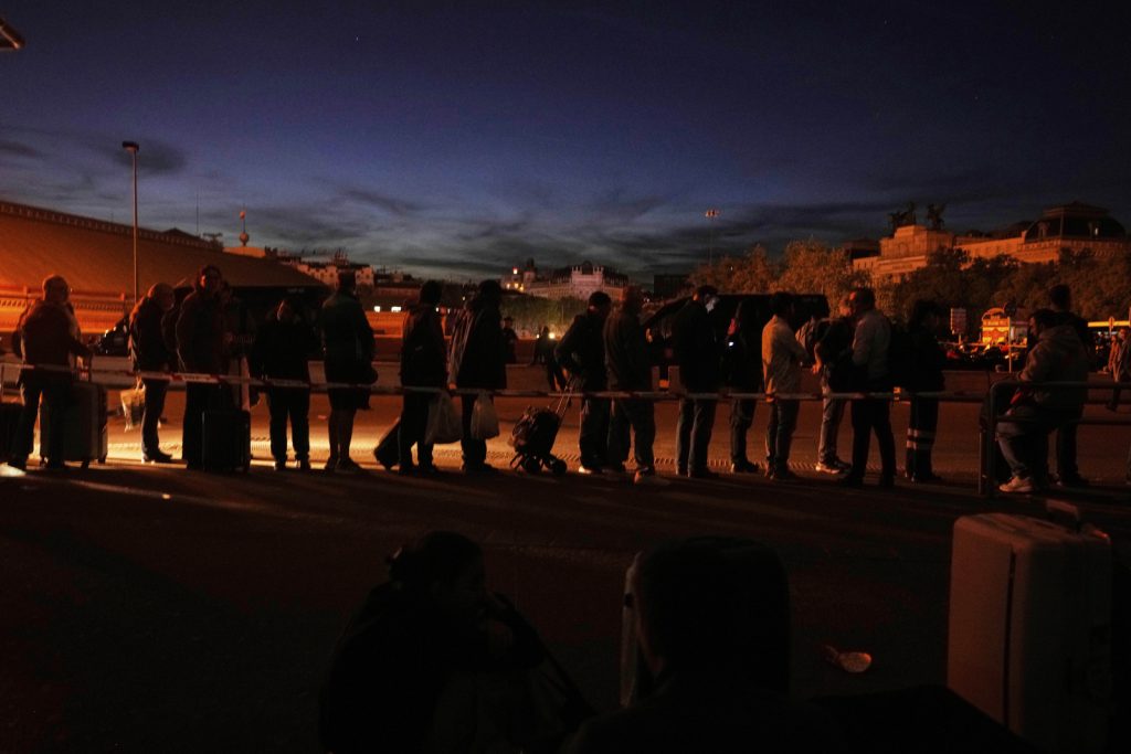 Ισπανία: Τα φωτοβολταϊκά και τα σενάρια για το μπλακ άουτ – Ξεκινά δικαστική έρευνα