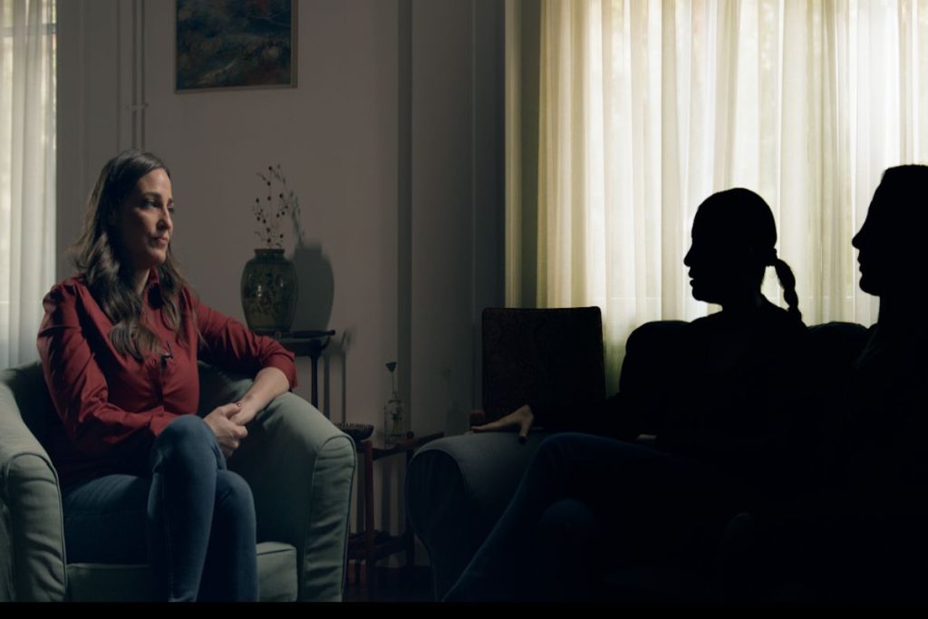 MEGA STORIES: Ιστορίες παρένθετης μητρότητας