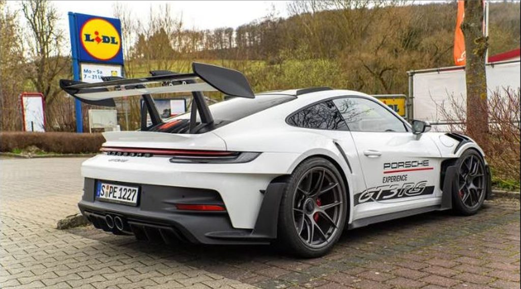Γερμανία: Η καταναλωτική συμπεριφορά των Γερμανών – Με την Porsche στα… Lidl