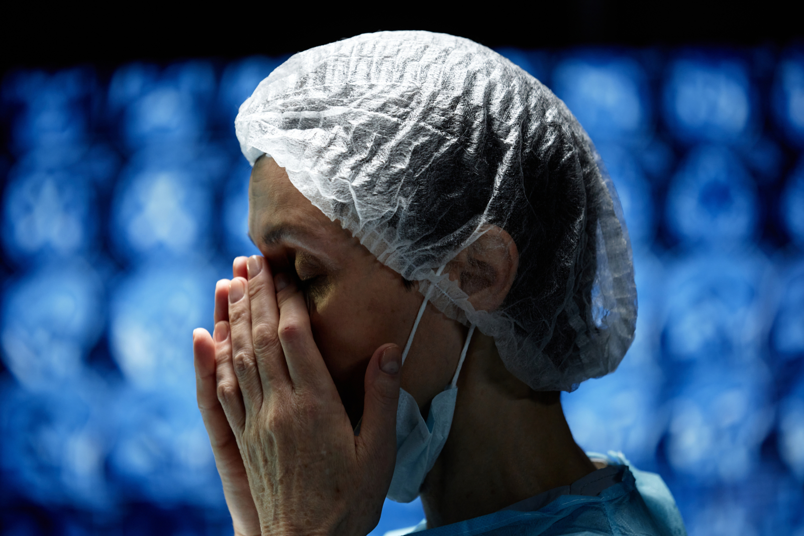 Γιατροί και νοσηλευτές σε μόνιμη κατάσταση burnout