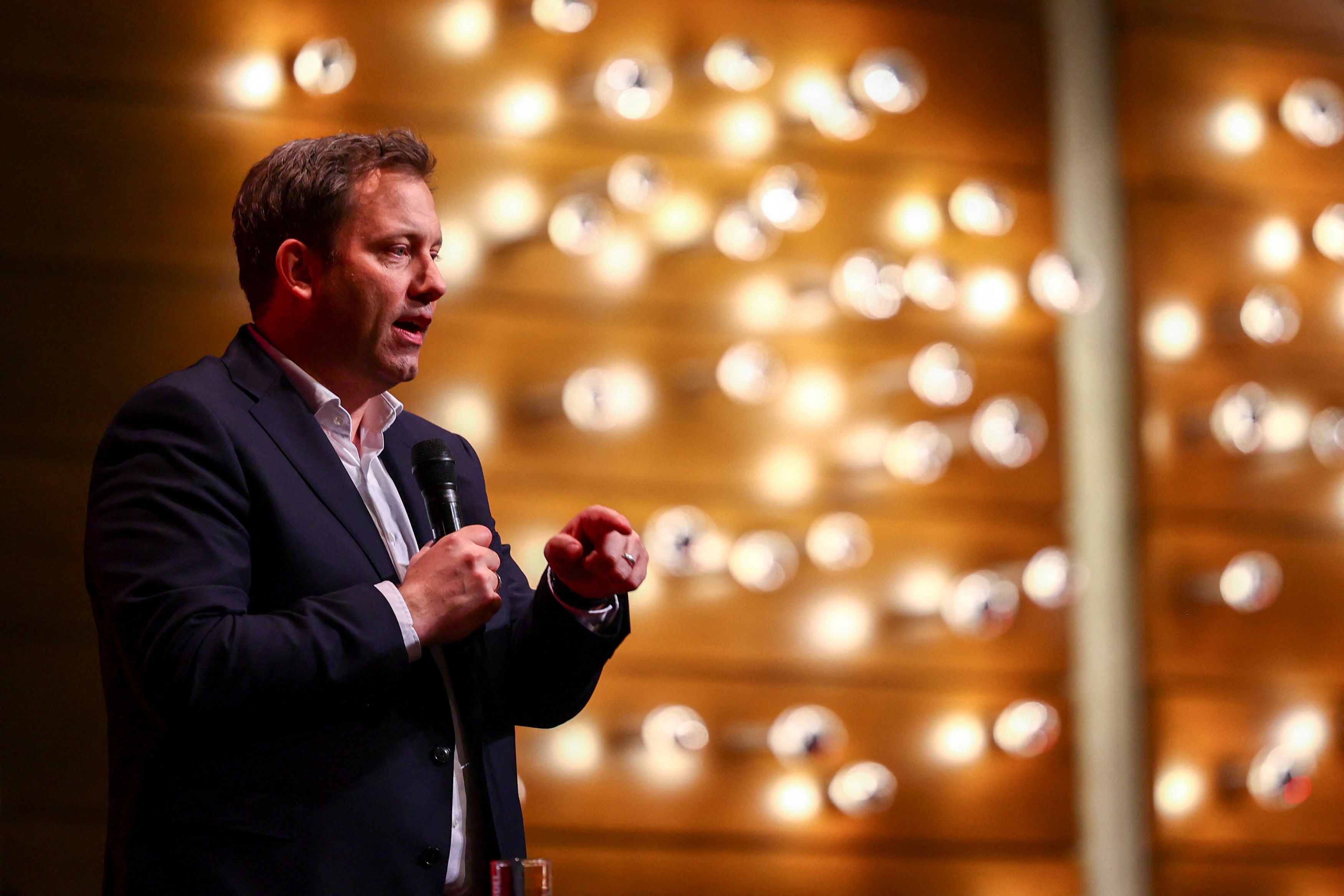 Λαρς Κλινγκμπάιλ: Ενα «αστέρι γεννιέται» για τους γερμανούς Σοσιαλδημοκράτες