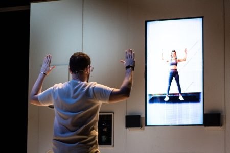 Μιλήσαμε με την Έρικα_7, την ψηφιακή πρωταγωνίστρια στο «The Fall of the House of Commons»