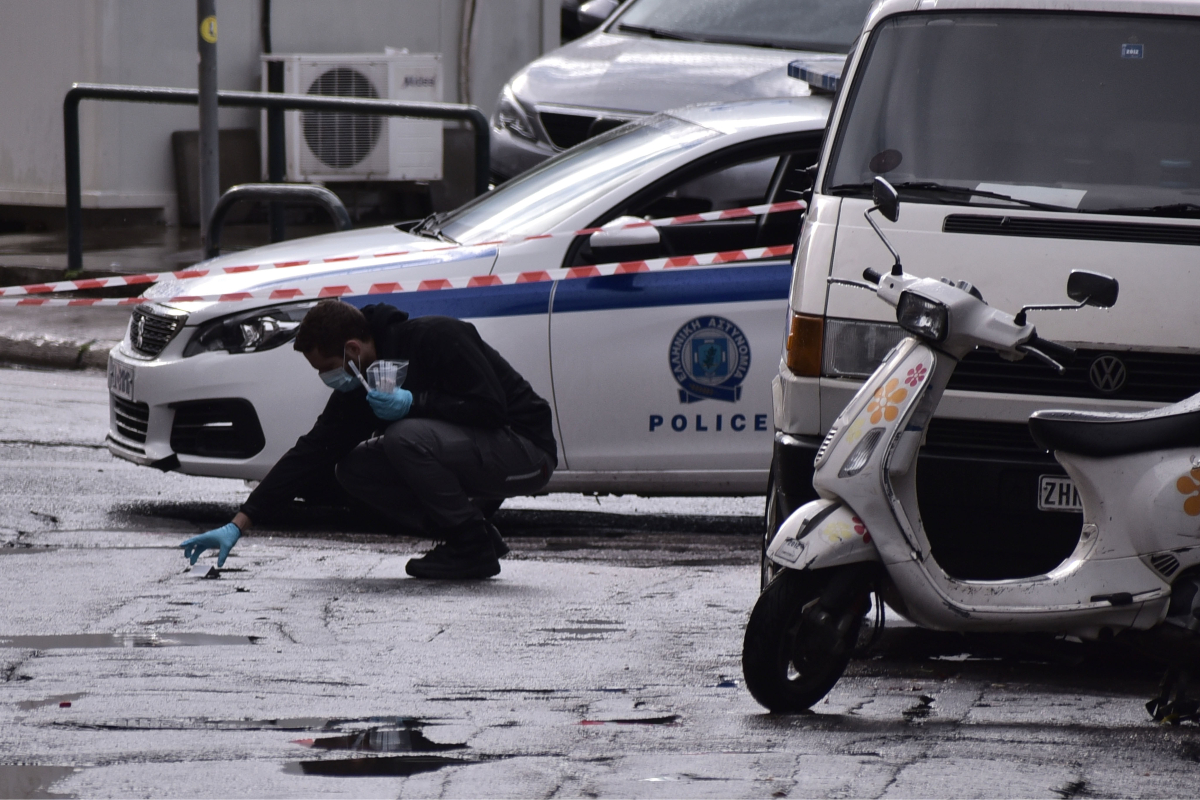 Θεσσαλονίκη: Πυροβολισμοί στην Ευκαρπία – «Βγες έξω θα σε σκοτώσω» φώναζε ο δράστης