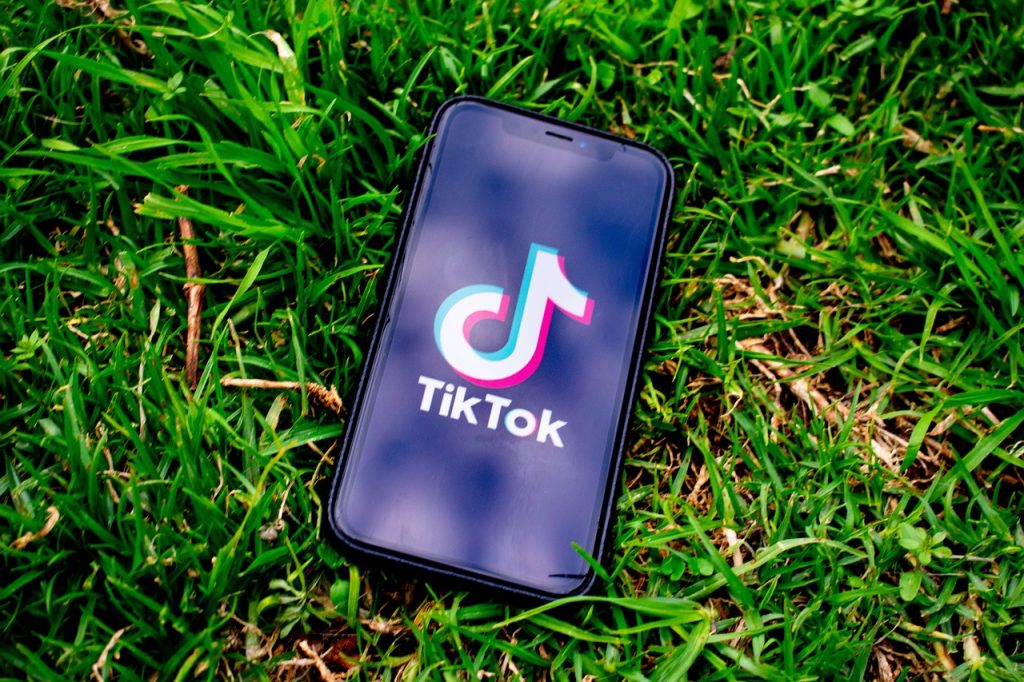 TikTok: Βαρύ πρόστιμο από ΕΕ για μεταφορά προσωπικών δεδομένων στην Κίνα