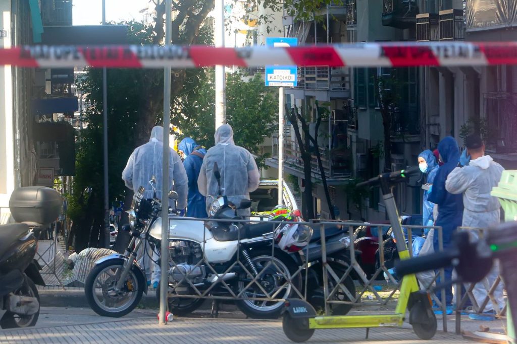 Θεσσαλονίκη: Ποια είναι η γυναίκα που σκοτώθηκε στην έκρηξη – Τι εξετάζει η ΕΛ.ΑΣ