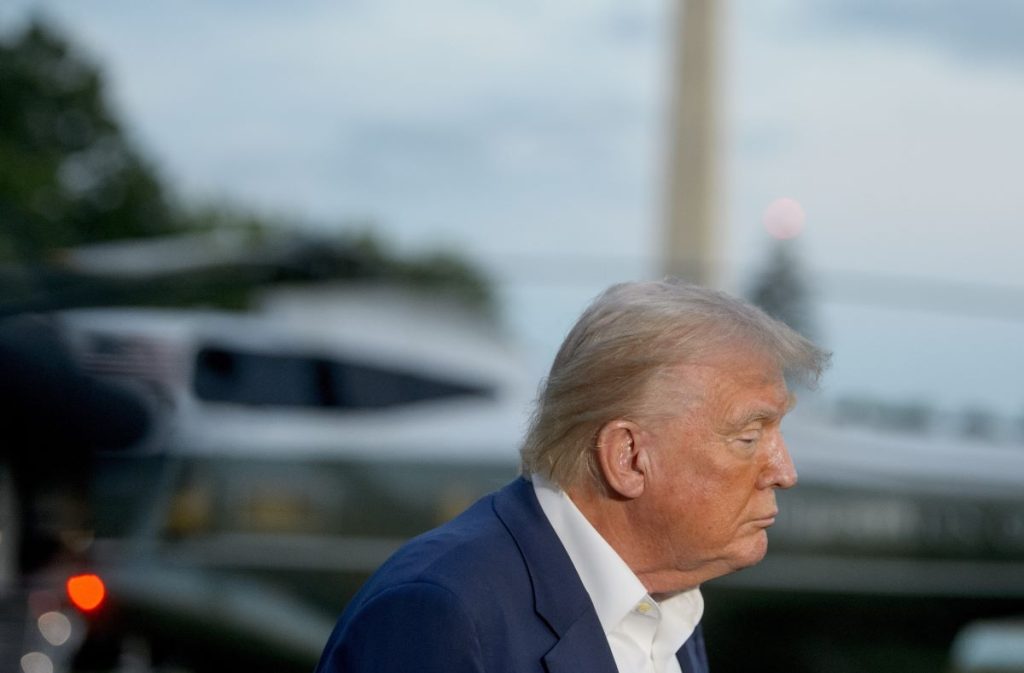 Le Point: Στη Μόσχα ο Τραμπ στις 9 Μαΐου;