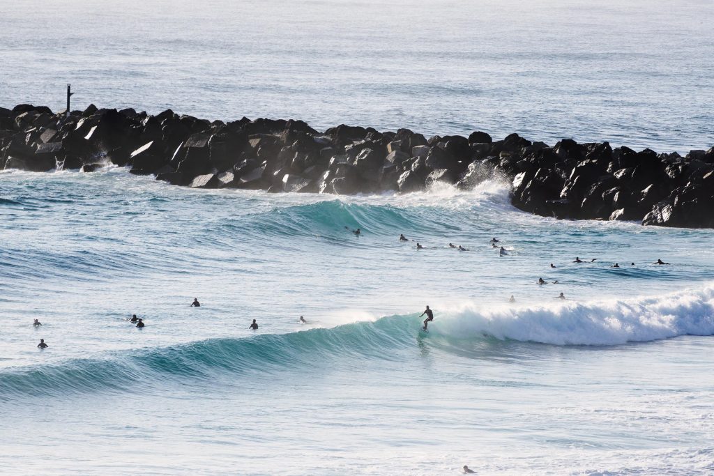 Κυνηγώντας το τέλειο κύμα