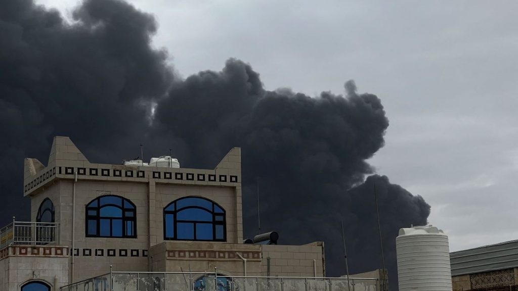 Υεμένη: Εκτός λειτουργίας το αεροδρόμιο της Σαναά μετά τους βομβαρδισμούς