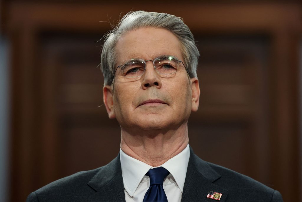 ΗΠΑ: Η χώρα δεν έχει μπει ακόμα σε ύφεση, δηλώνει ο υπουργός Οικονομικών Σκοτ Μπέσεντ