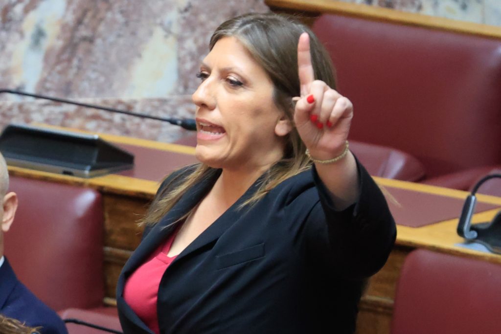 Επίθεση Ζωής σε Κακλαμάνη για τα Τέμπη – Αυστηρές συστάσεις από τον Πρόεδρο της Βουλής