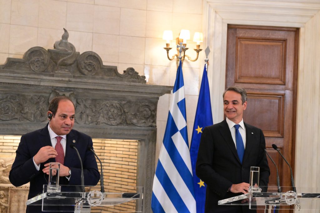 Μητσοτάκης – Αλ Σίσι υπέγραψαν διακήρυξη για τη στρατηγική εταιρική σχέση Αθήνας- Καΐρου