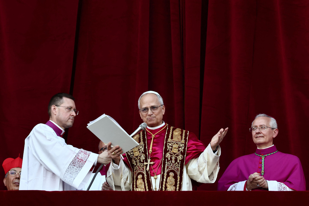 «Habemus Papam»: Ποιος είναι ο νέος Πάπας Ρόμπερτ Πρεβόστ