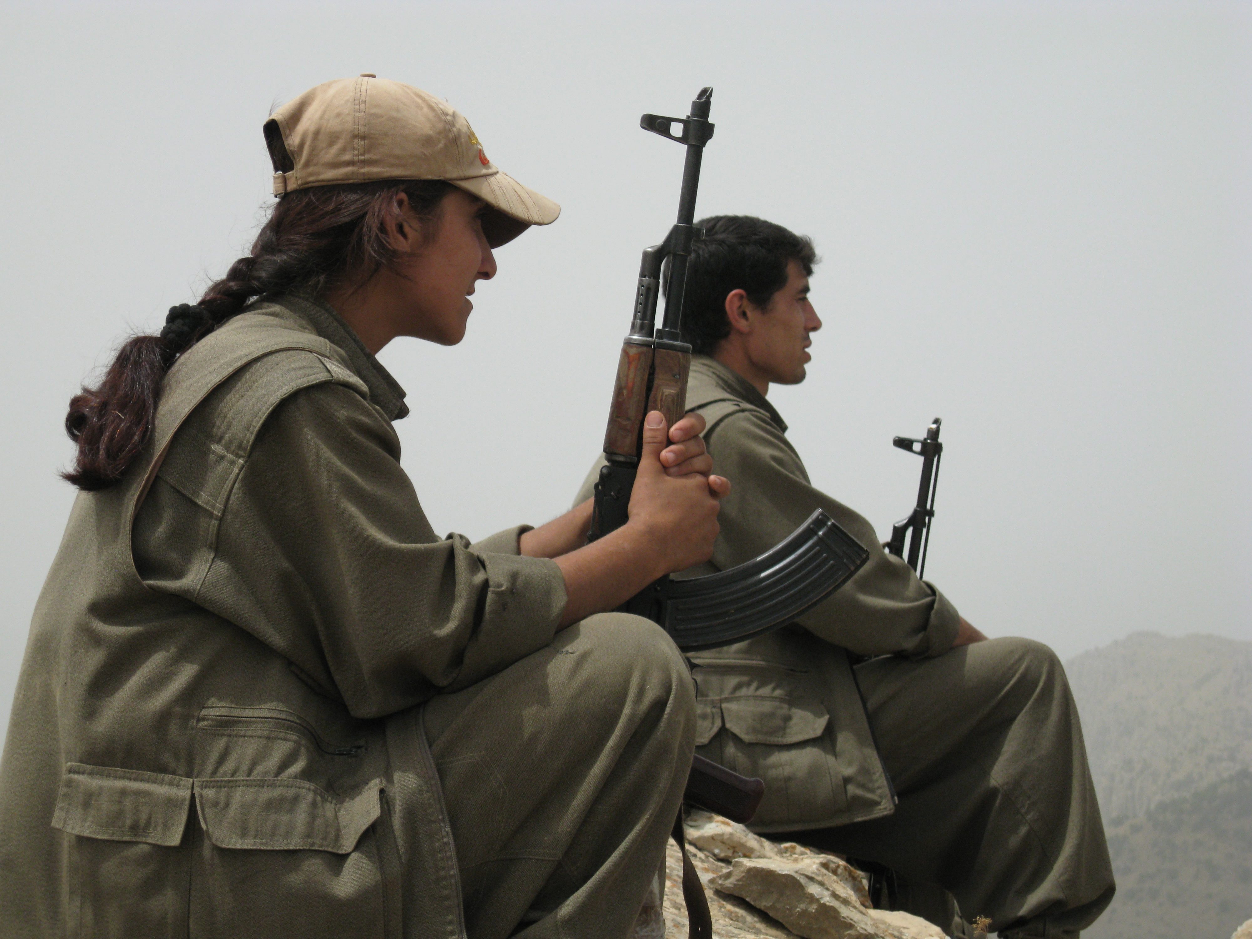 Τουρκία: «Θέμα χρόνου η κατάθεση των όπλων από το PKK» – Πολιτικό άσυλο αναζητούν οι ηγέτες του