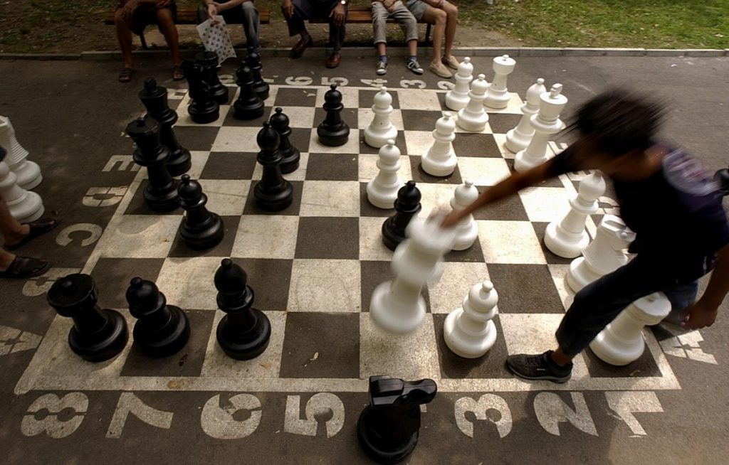 Αφγανιστάν: Οι Ταλιμπάν απαγόρευσαν και το σκάκι – Τι δήλωσε εκπρόσωπος της Κυβέρνησης