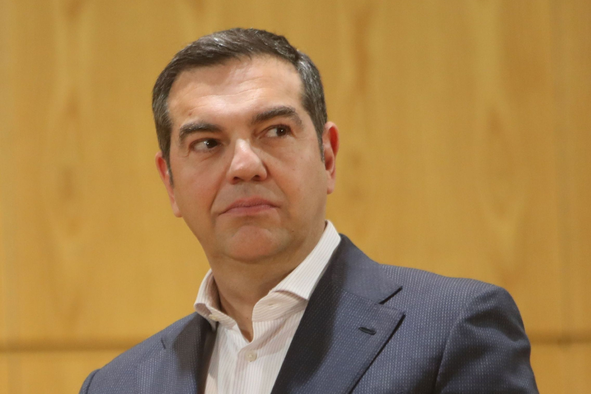 Οι ψίθυροι και τα ερωτήματα